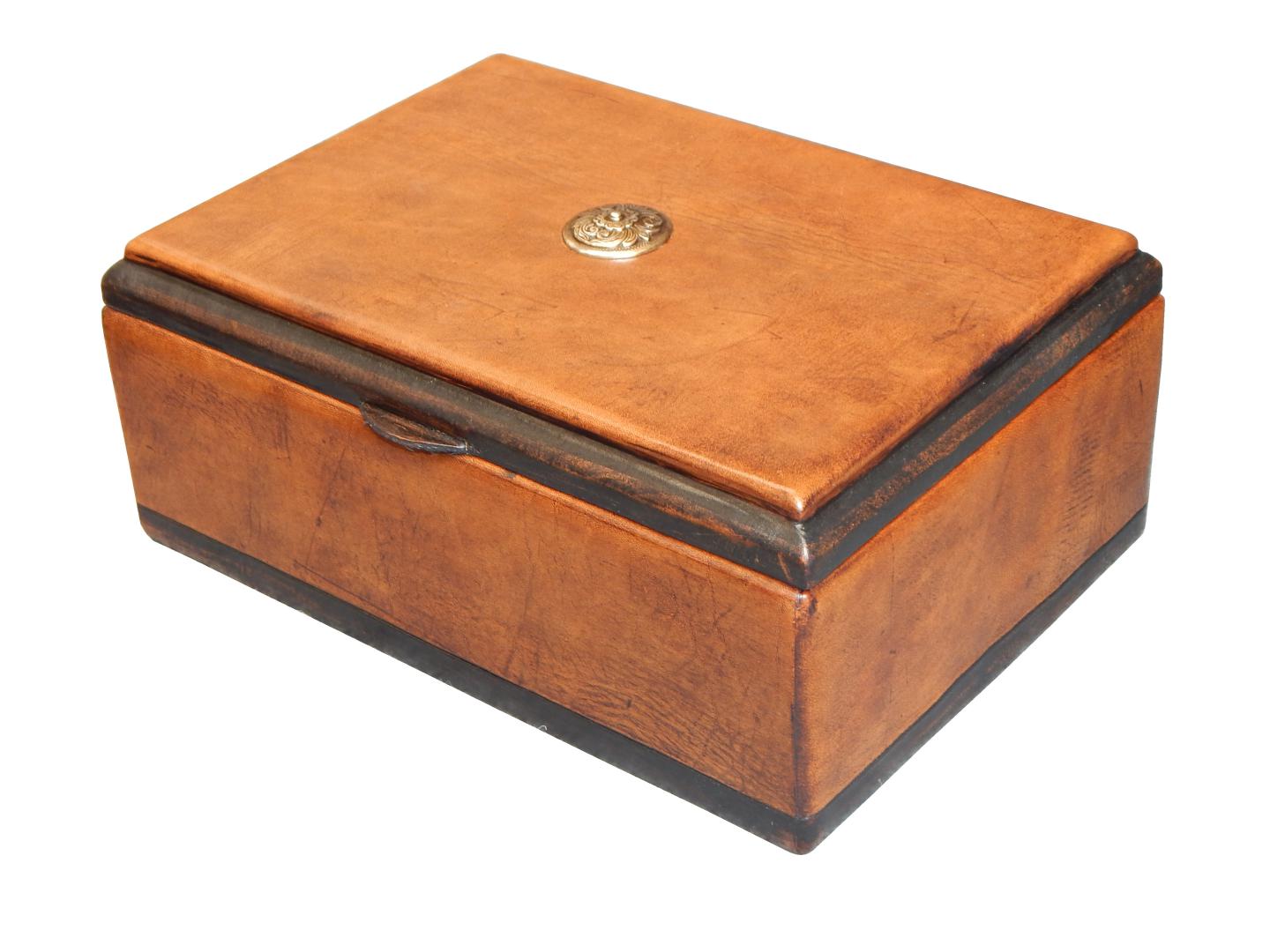 leather box hardware concho